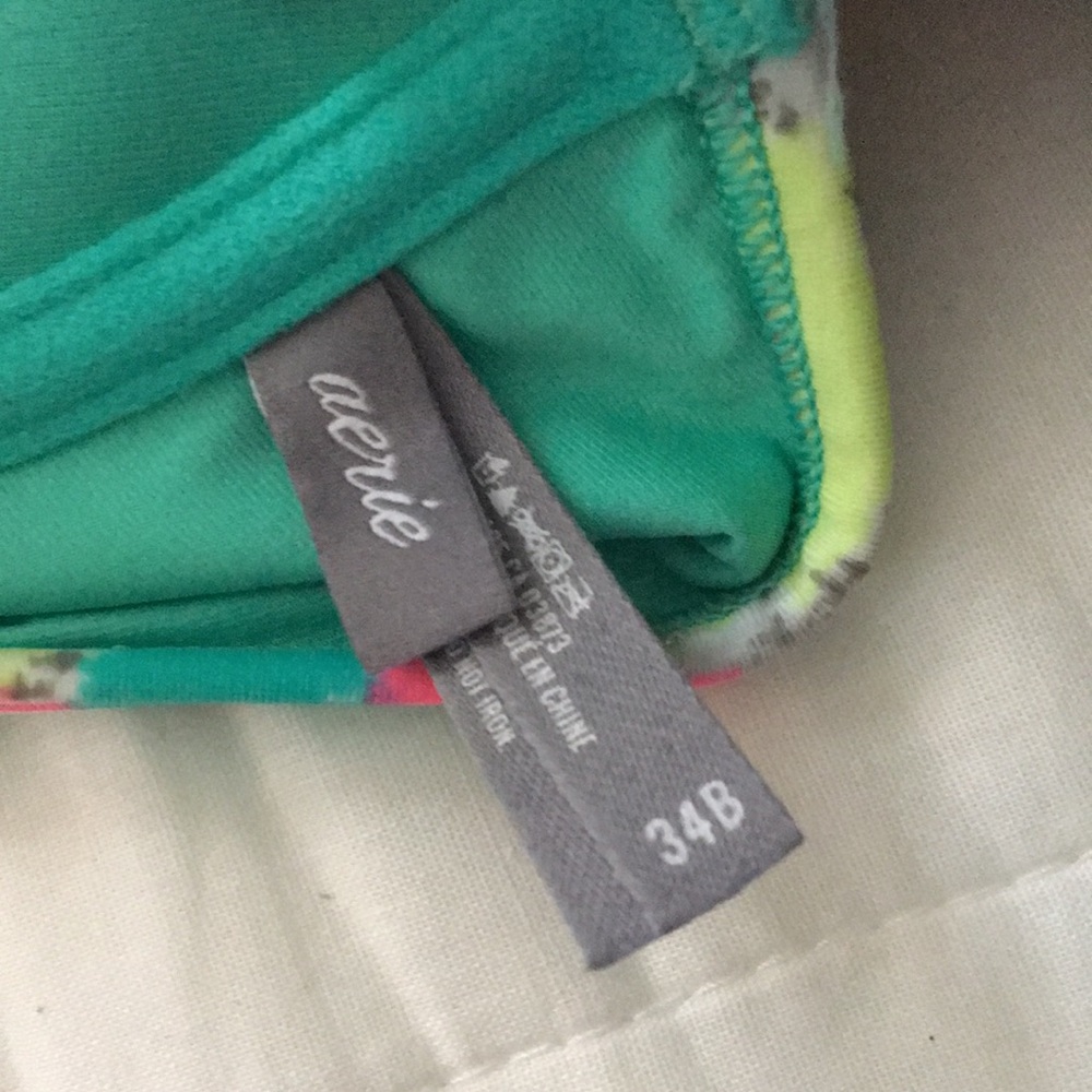 Patterned Bikini Top - Picture 2 of 2